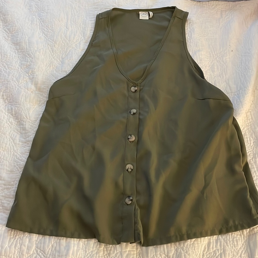 Dark green button up tank